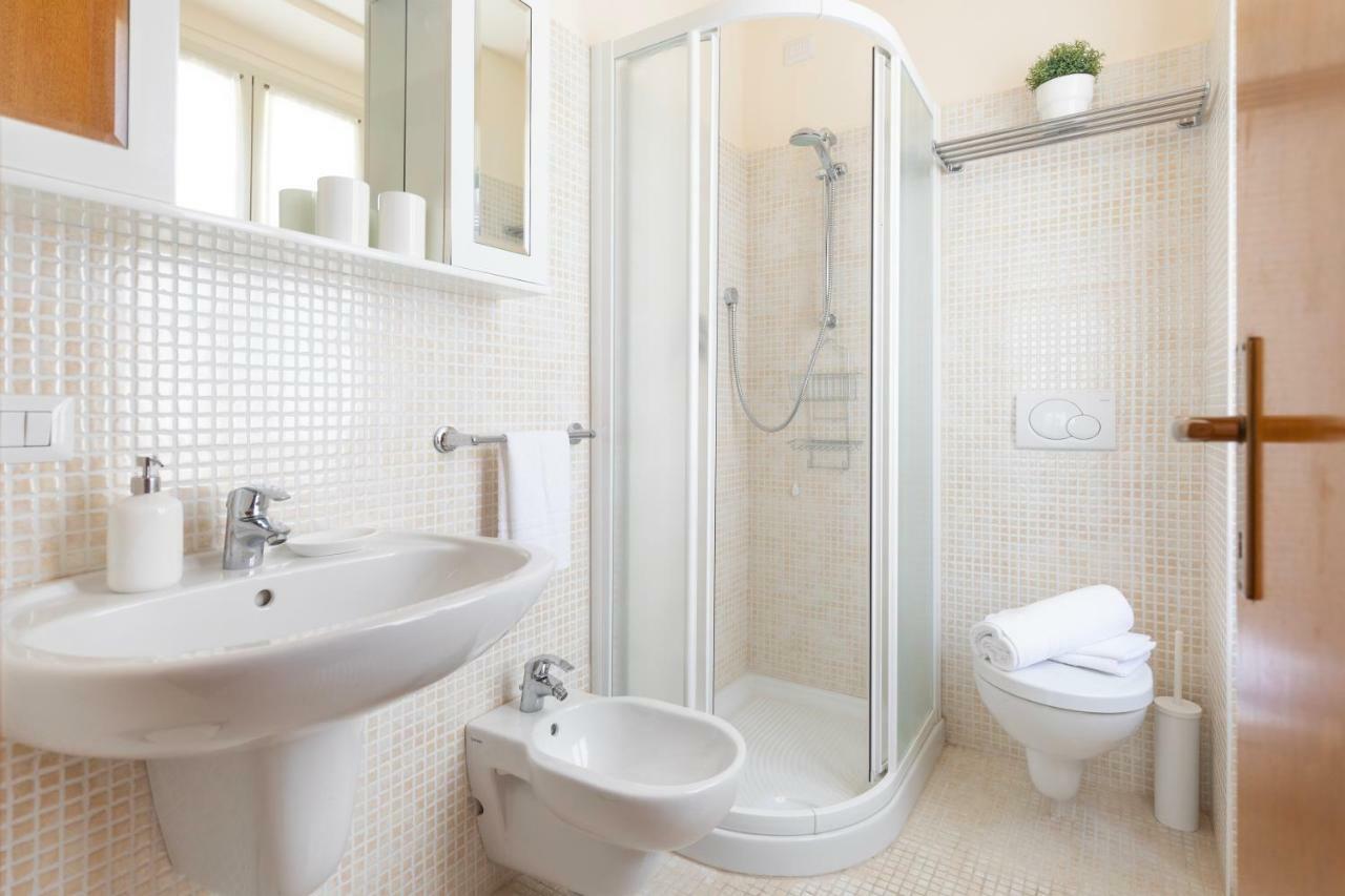 Le Rondinelle Apartment เบลลาโจ ภายนอก รูปภาพ
